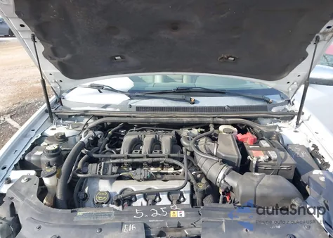 2008 Ford Taurus Limited z USA, uszkodzony, nr VIN 1FAHP25W78G146945